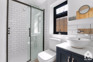 Photo 16- click for photo gallery